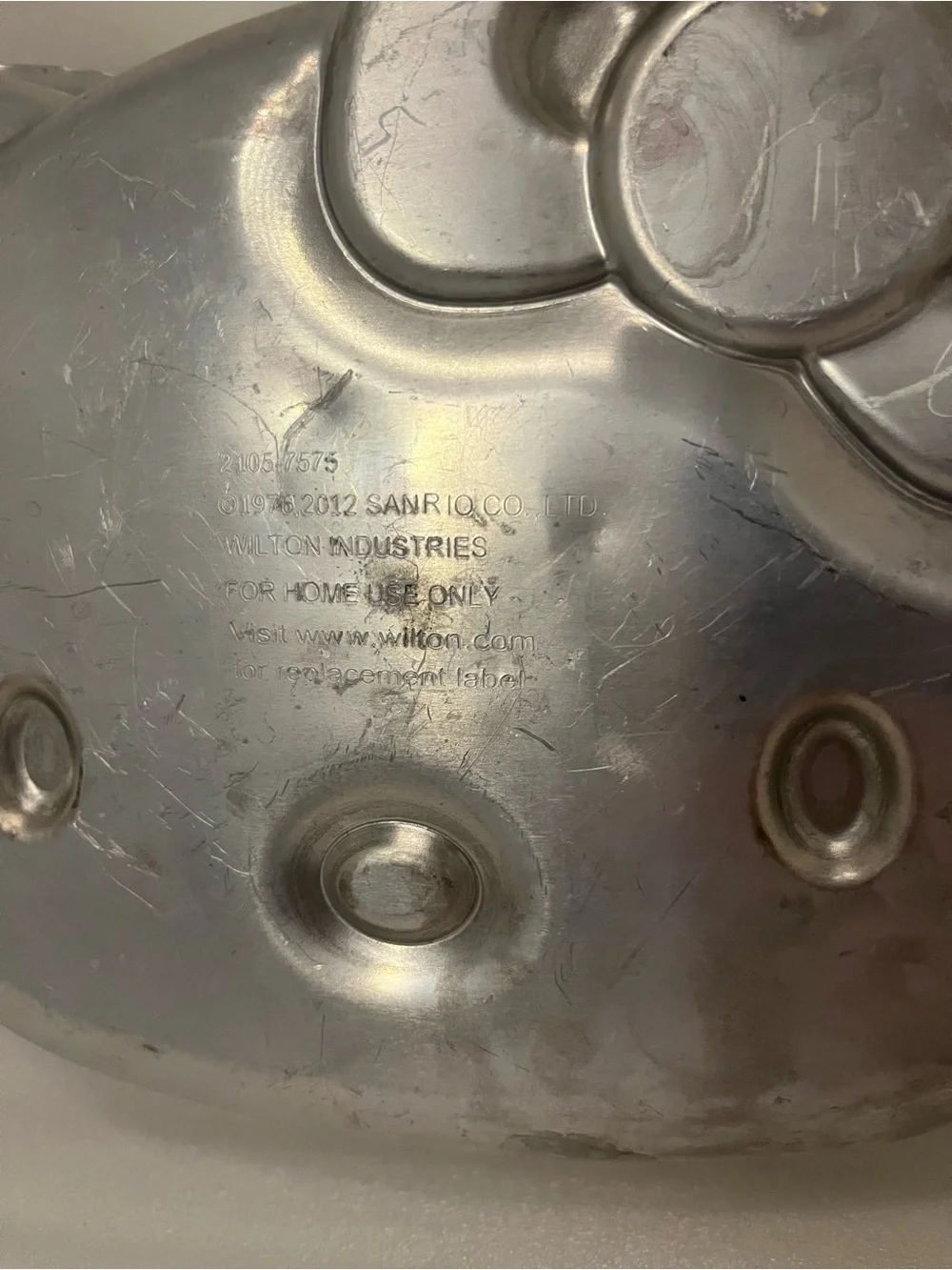 Wilton Hello Kitty Shaped Aluminum Cake Pan, Silver, MPN 2105-7575